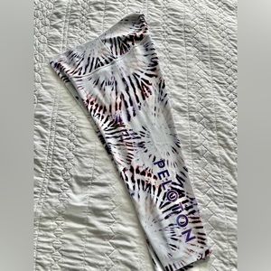 XL Peloton Capri Leggings